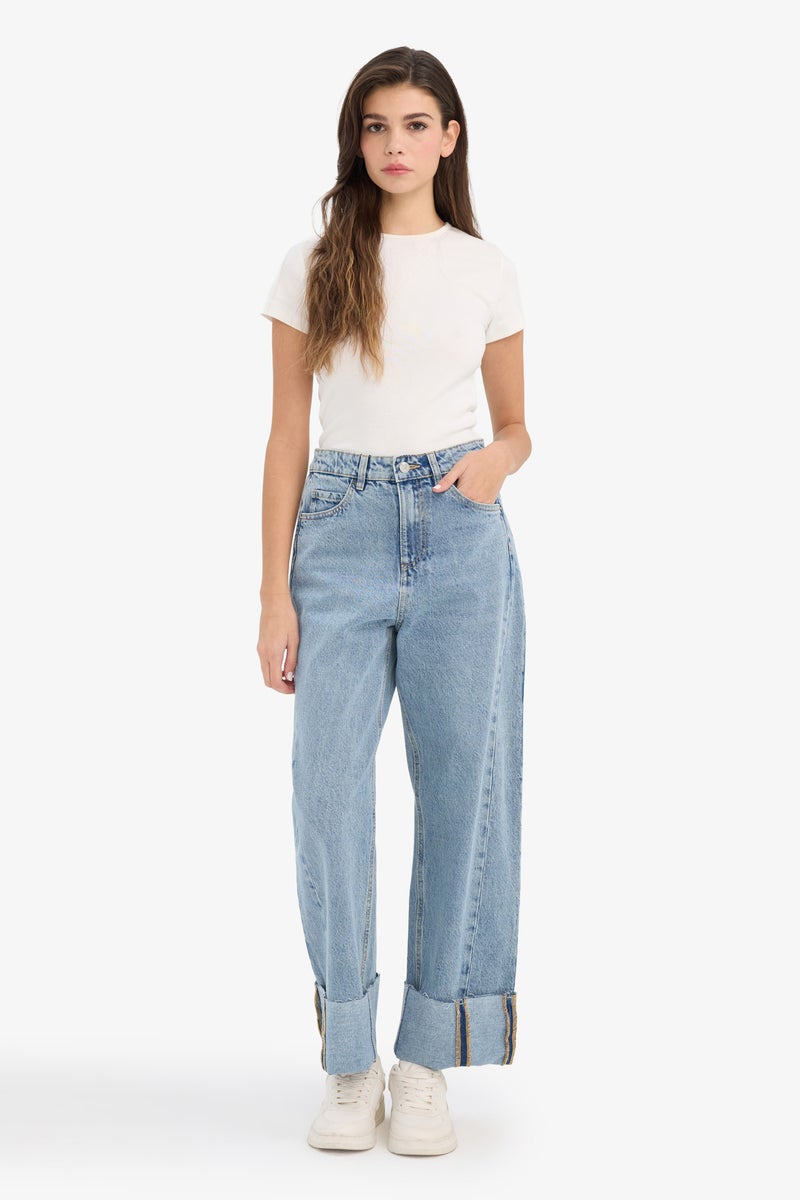 ديفاكتو بنطلون جينز قصة مريحة وحافة مطوية وخصر عالي - Image 1